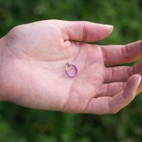 Lila - Fake Piercing Ring mit Springverschluss Silber aus Edelstahl Unisex Lila