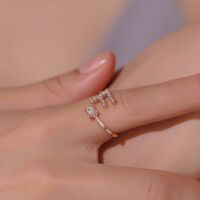 Zehenring Buchstaben Goldfarben aus Messing Unisex D