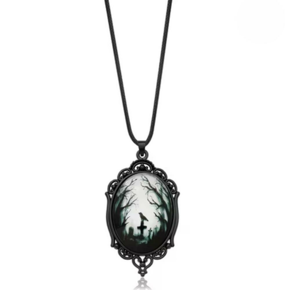 Kette mit mystischem Amulett-Anhänger aus Edelstahl/Leder Damen - Rabe auf Friedhof